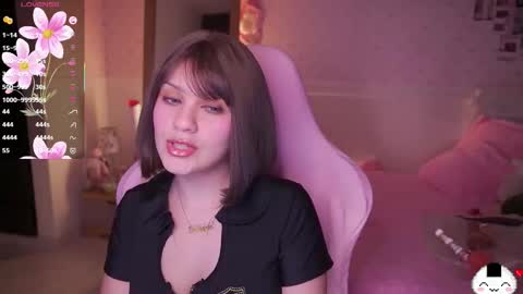 Snapshot of angelytaxx chatting on February 10, 6:17 am Angel online show from February 10, 6:17 am