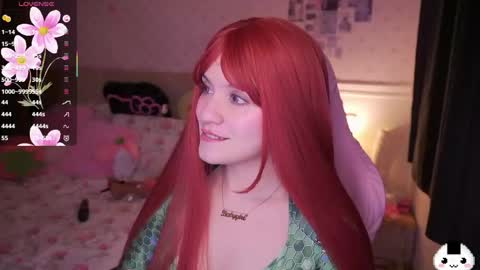 Snapshot of angelytaxx chatting on April 6, 1:14 am Angel online show from April 6, 1:14 am