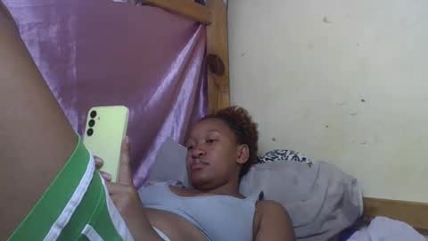 Snapshot of angevannessa chatting on November 5, 12:05 pm ange online show from November 5, 12:05 pm