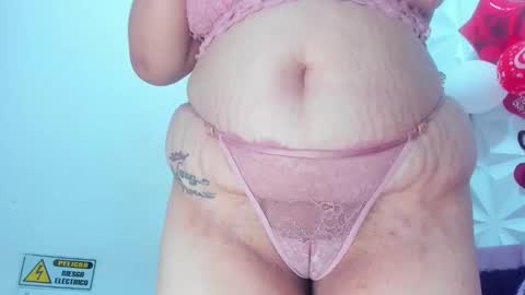 Snapshot of anggie_miller chatting on February 20, 8:38 am anggie online show from February 20, 8:38 am