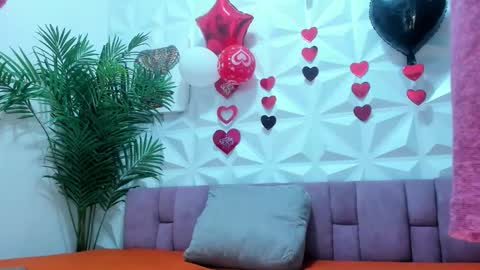 Snapshot of anggie_miller chatting on February 26, 10:14 am anggie online show from February 26, 10:14 am