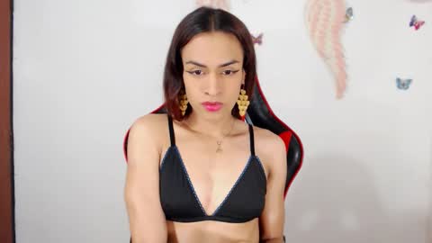 Snapshot of angie_tssex chatting on December 28, 10:03 am ints marianaroldan945 online show from December 28, 10:03 am