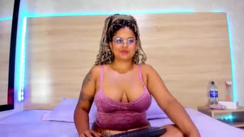 Snapshot of angiekatrinacm101 chatting on February 23, 11:40 am angiekatrinacm101 online show from February 23, 11:40 am