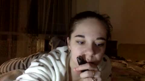 Snapshot of angle_cute05 chatting on April 23, 9:28 pm Angel Cute online show from April 23, 9:28 pm