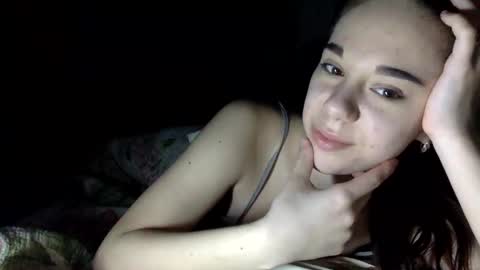 Snapshot of angle_cute05 chatting on April 24, 9:06 pm Angel Cute online show from April 24, 9:06 pm
