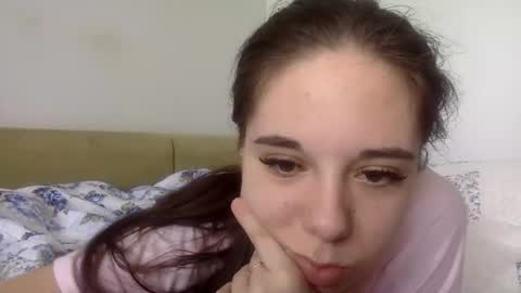 Snapshot of angle_cute05 chatting on May 23, 12:09 pm Angel Cute online show from May 23, 12:09 pm
