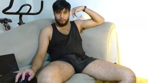 Snapshot of angrydeimos chatting on May 6, 3:35 am Deimos online show from May 6, 3:35 am