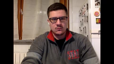 Snapshot of angus0666 chatting on January 8, 9:34 pm angus0666 online show from January 8, 9:34 pm