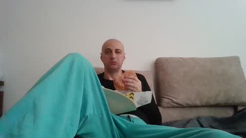 Snapshot of anhel187 chatting on March 3, 9:33 am anhel187 online show from March 3, 9:33 am