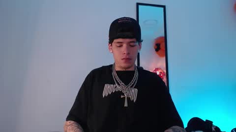 anhonymus online show from October 31, 8:54 pm