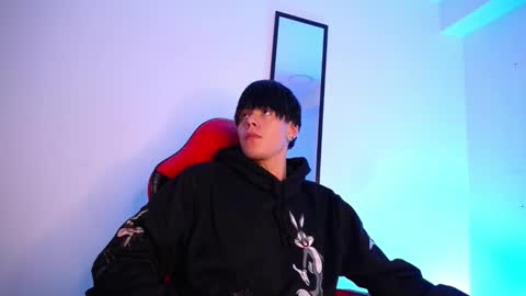 anhonymus online show from November 18, 3:34 am