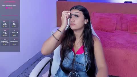 Snapshot of aniie_princess_18 chatting on September 13, 2:22 am anni online show from September 13, 2:22 am