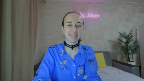 anikabloom online show from January 9, 1:18 am