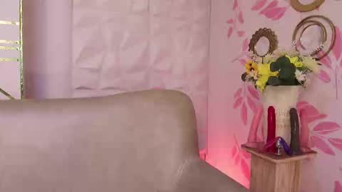 Lauren Anika online show from January 30, 11:44 am