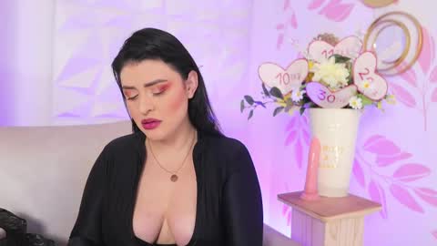 Lauren Anika online show from February 15, 2:11 pm