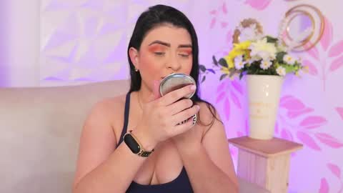 Lauren Anika online show from February 17, 12:05 pm