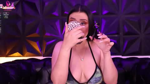 Lauren Anika online show from November 20, 4:01 am