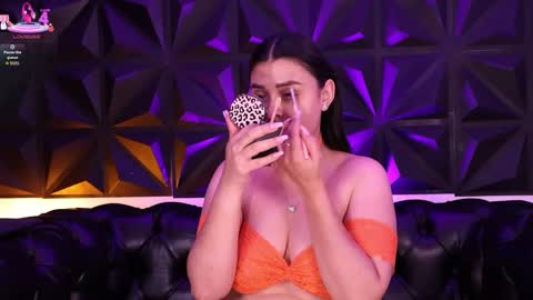 Lauren Anika online show from November 20, 9:58 pm