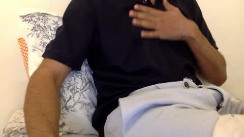 Snapshot of aniketkesari1 chatting on January 10, 7:04 pm aniketkesari1 online show from January 10, 7:04 pm