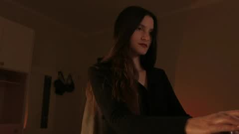 Vea online show from April 19, 8:11 pm