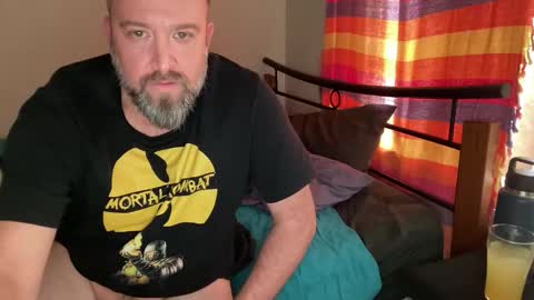 animal00700 online show from April 6, 6:58 am