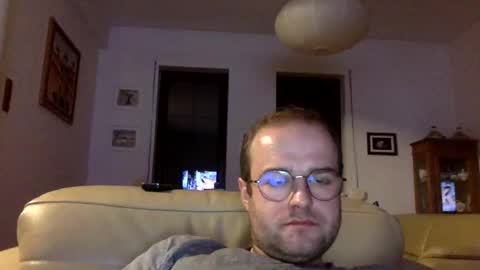 Snapshot of animal_michael chatting on December 26, 9:04 pm animal_michael online show from December 26, 9:04 pm