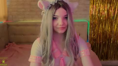 Alica online show from April 19, 2:44 am