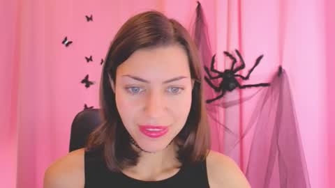 Snapshot of aniskyy chatting on October 28, 6:39 am Anni online show from October 28, 6:39 am