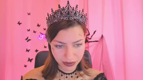 Snapshot of aniskyy chatting on October 31, 6:14 am Anni online show from October 31, 6:14 am