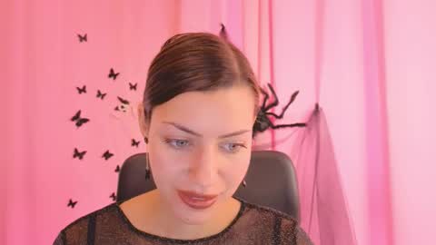 Snapshot of aniskyy chatting on November 3, 6:03 am Anni online show from November 3, 6:03 am