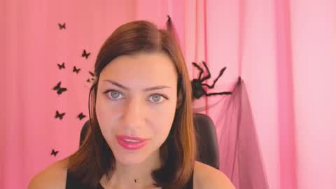 Snapshot of aniskyy chatting on November 5, 6:35 am Anni online show from November 5, 6:35 am