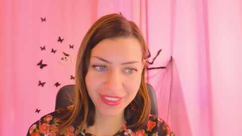 Snapshot of aniskyy chatting on November 6, 6:47 am Anni online show from November 6, 6:47 am