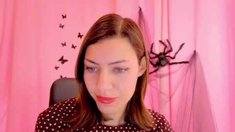 Snapshot of aniskyy chatting on November 18, 6:51 am Anni online show from November 18, 6:51 am