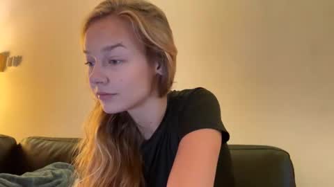 anita__hills online show from November 8, 3:29 am