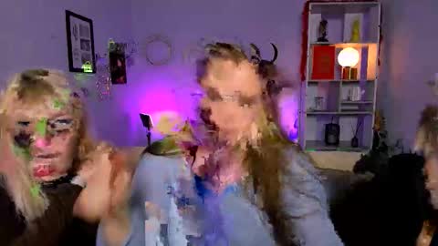 Snapshot of anita_love3 chatting on February 25, 8:18 pm anita_love3 online show from February 25, 8:18 pm