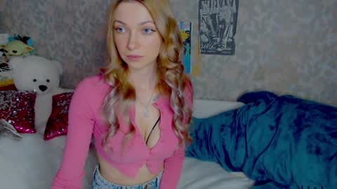 Snapshot of anita_moon_ chatting on January 5, 6:24 pm anita_moon_ online show from January 5, 6:24 pm
