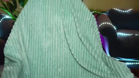 anita_von online show from March 30, 4:46 am