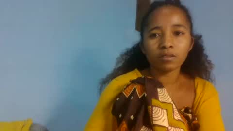 Snapshot of anitaazzh chatting on July 1, 2:51 pm anitaazzh online show from July 1, 2:51 pm
