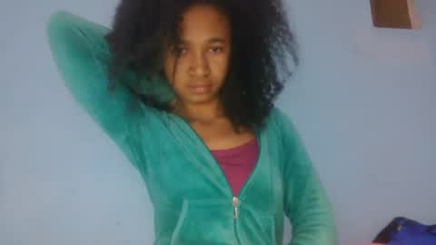Snapshot of anitaazzh chatting on July 9, 2:37 am anitaazzh online show from July 9, 2:37 am