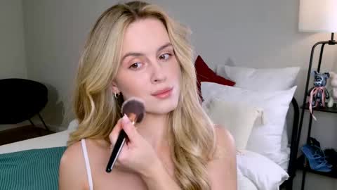 Anita online show from October 12, 1:21 pm