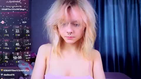 Snapshot of anitasweetness chatting on May 23, 3:38 pm anitasweetness online show from May 23, 3:38 pm