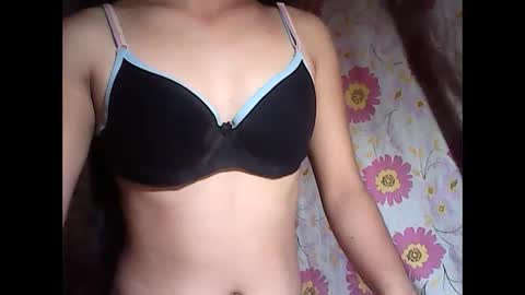 aniyahmii online show from March 14, 11:32 pm