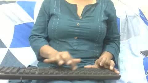 anjali_dogra786 online show from October 2, 8:10 am