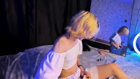 Angel online show from October 12, 6:07 pm