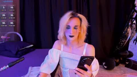 Angel online show from November 1, 7:38 pm