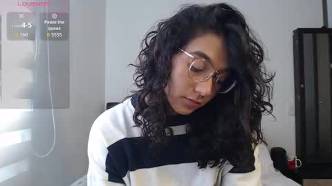 Anna online show from January 8, 3:58 pm