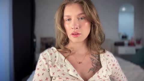 Snapshot of anna_morison chatting on November 28, 10:29 am Annet online show from November 28, 10:29 am