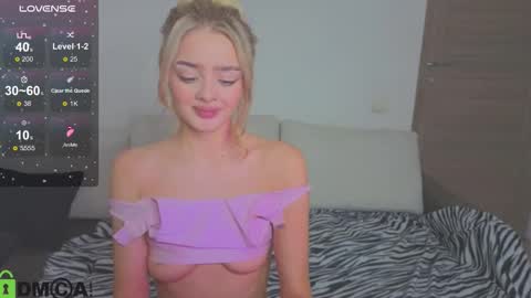 Snapshot of anna_nickol chatting on December 16, 2:22 pm Anna online show from December 16, 2:22 pm