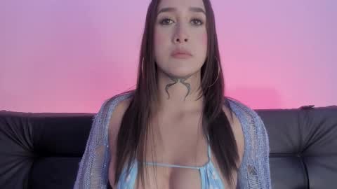 Snapshot of annaa__ chatting on January 12, 2:50 am annaa__ online show from January 12, 2:50 am