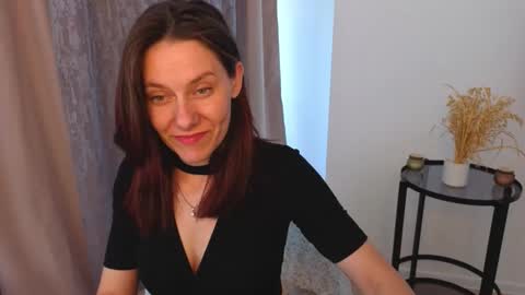 annaabels online show from September 9, 8:14 am